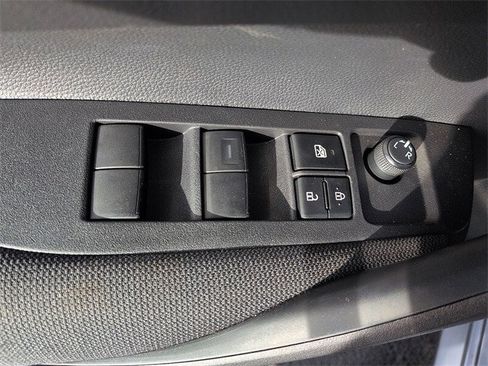 Used 2025 Toyota Corolla LE image 14