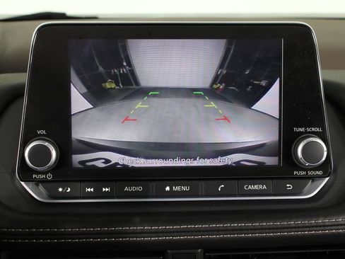 Used 2023 Nissan Rogue S image 29