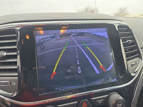 Used 2019 Jeep Grand Cherokee Limited w/ Luxury Group II image 31