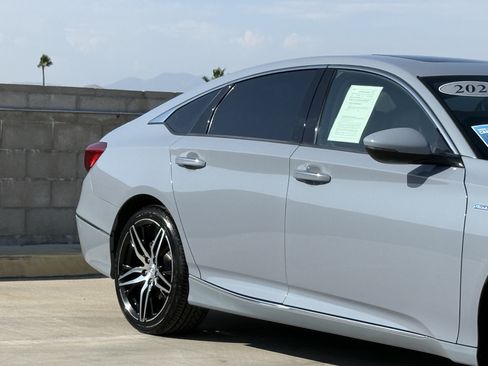 Used 2021 Honda Accord Touring image 5