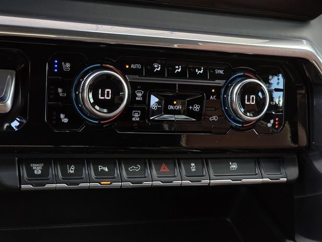 Used 2026 GMC Sierra 3500 Denali Ultimate AWD/4WD image 28