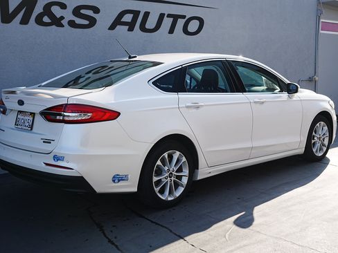 Used 2020 Ford Fusion Energi Titanium image 4
