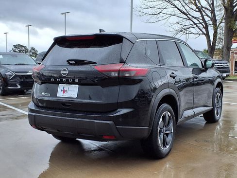 Used 2025 Nissan Rogue SV image 6