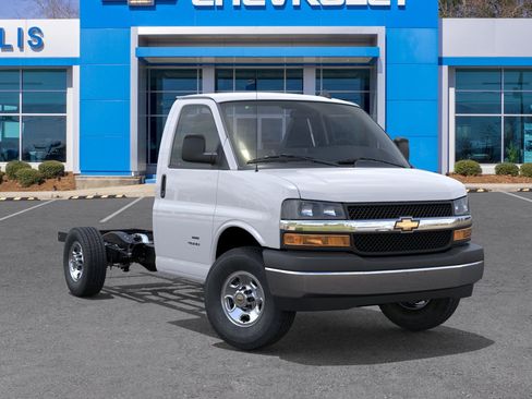New 2025 Chevrolet Express 3500 w/ Power Convenience Package image 23