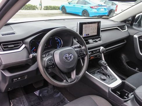 Used 2023 Toyota RAV4 LE AWD/4WD image 23