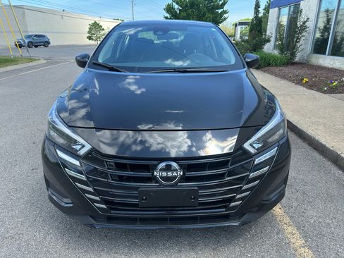 Used 2025 Nissan Versa SV image 9