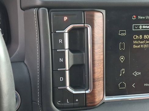 Used 2024 GMC Yukon Denali Ultimate image 18