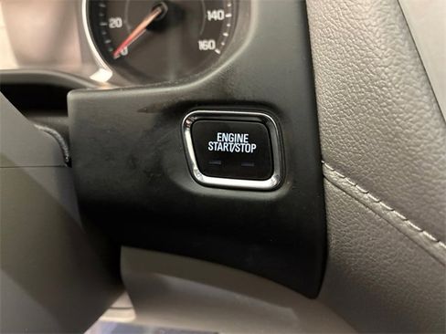 Used 2018 GMC Acadia SLE image 24