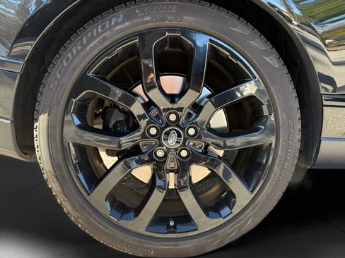 Used 2022 Land Rover Range Rover P525 Westminster Edition image 12