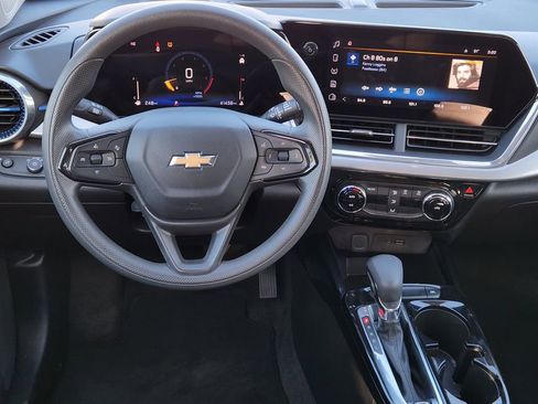 Used 2024 Chevrolet Trax LT image 27