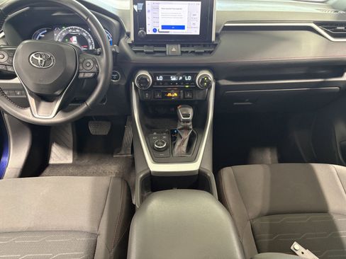 Used 2023 Toyota RAV4 SE w/ Weather & Moonroof Package AWD/4WD image 10