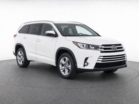 Used 2019 Toyota Highlander Limited FWD image 30