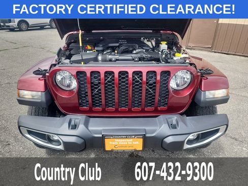 Used 2021 Jeep Gladiator Sport AWD/4WD image 31