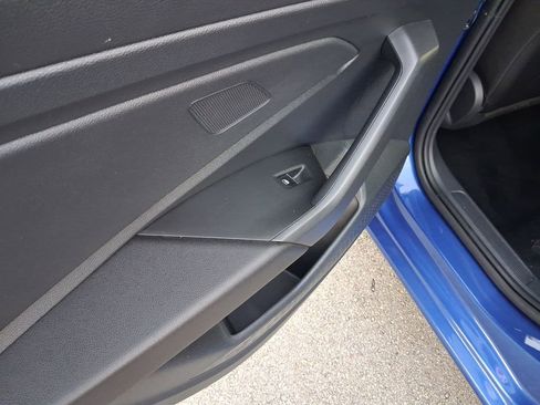 Used 2023 Volkswagen Jetta SE w/ Panoramic Sunroof Package FWD image 12