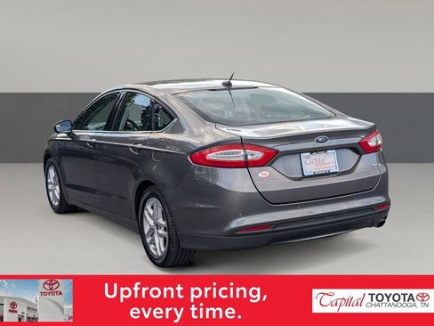 Used 2014 Ford Fusion SE FWD image 5