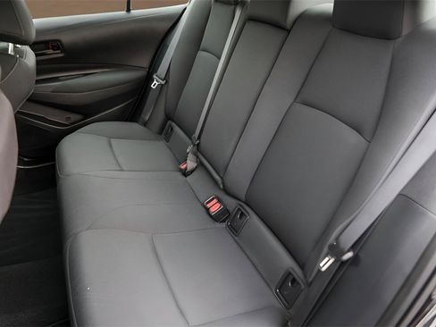 Used 2022 Toyota Corolla LE image 41