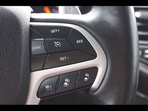 Used 2018 Jeep Grand Cherokee Summit w/ Platinum Series Group AWD/4WD image 33
