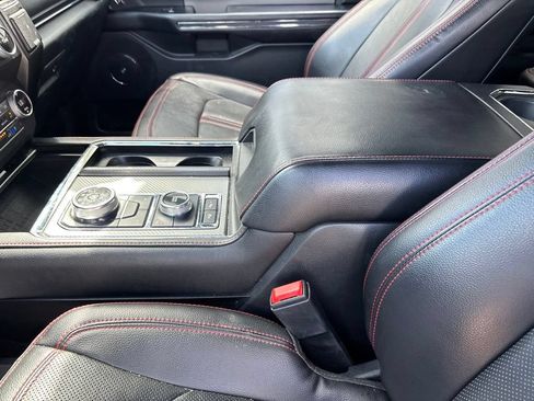 Used 2021 Ford Expedition Max Limited AWD/4WD image 23