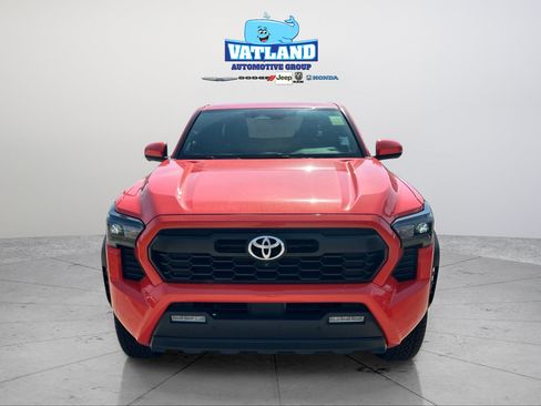 Used 2024 Toyota Tacoma TRD Off-Road w/ TRD Off Road Premium Package AWD/4WD image 21