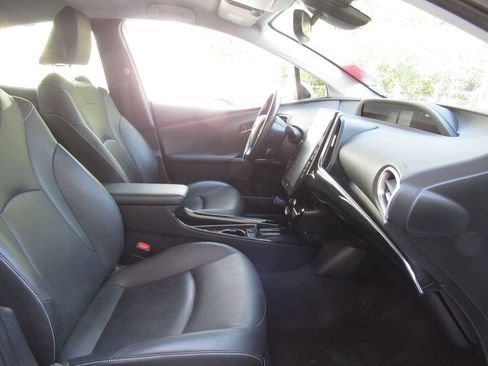 Used 2021 Toyota Prius Prime Limited FWD image 21