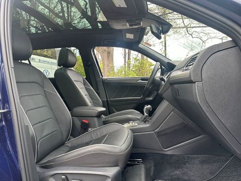 Certified 2022 Volkswagen Tiguan SEL R-Line AWD/4WD image 15