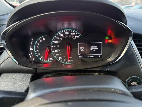 Used 2019 Chevrolet Trax LT w/ LT Convenience Package image 16