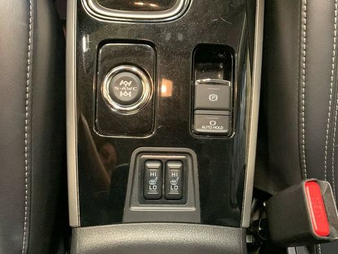 Used 2019 Mitsubishi Outlander SE AWD/4WD image 39