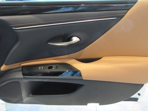 New 2025 Lexus ES 350 image 21