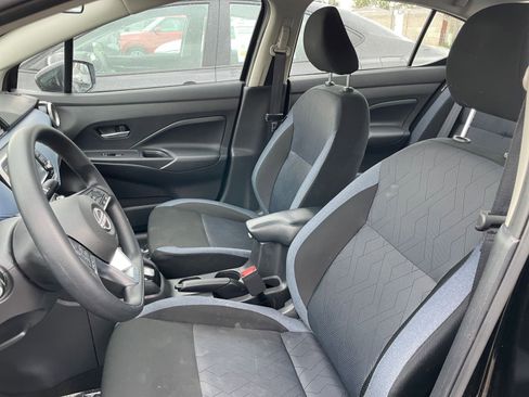 Used 2025 Nissan Versa SV FWD image 35