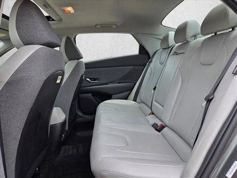 Used 2025 Hyundai Elantra Limited FWD image 20
