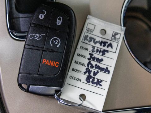 Used 2015 Jeep Grand Cherokee Limited image 30