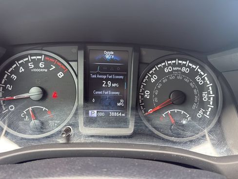 Used 2022 Toyota Tacoma SR AWD/4WD image 19