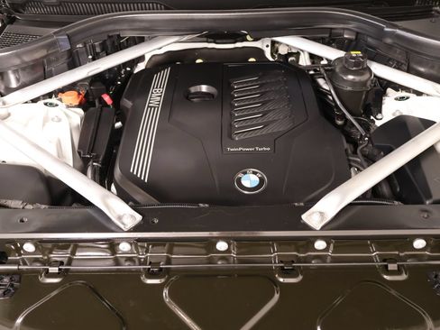 Used 2020 BMW X5 sDrive40i w/ Luxury Seating Package RWD image 21