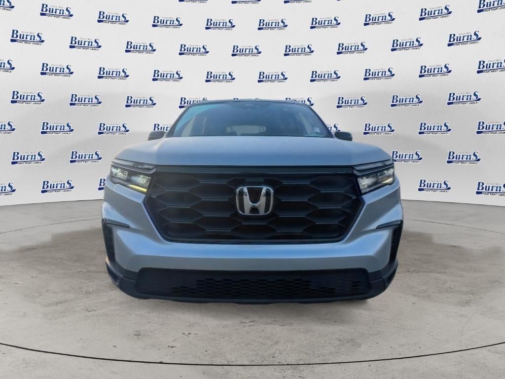 Used 2025 Honda Pilot Sport image 7