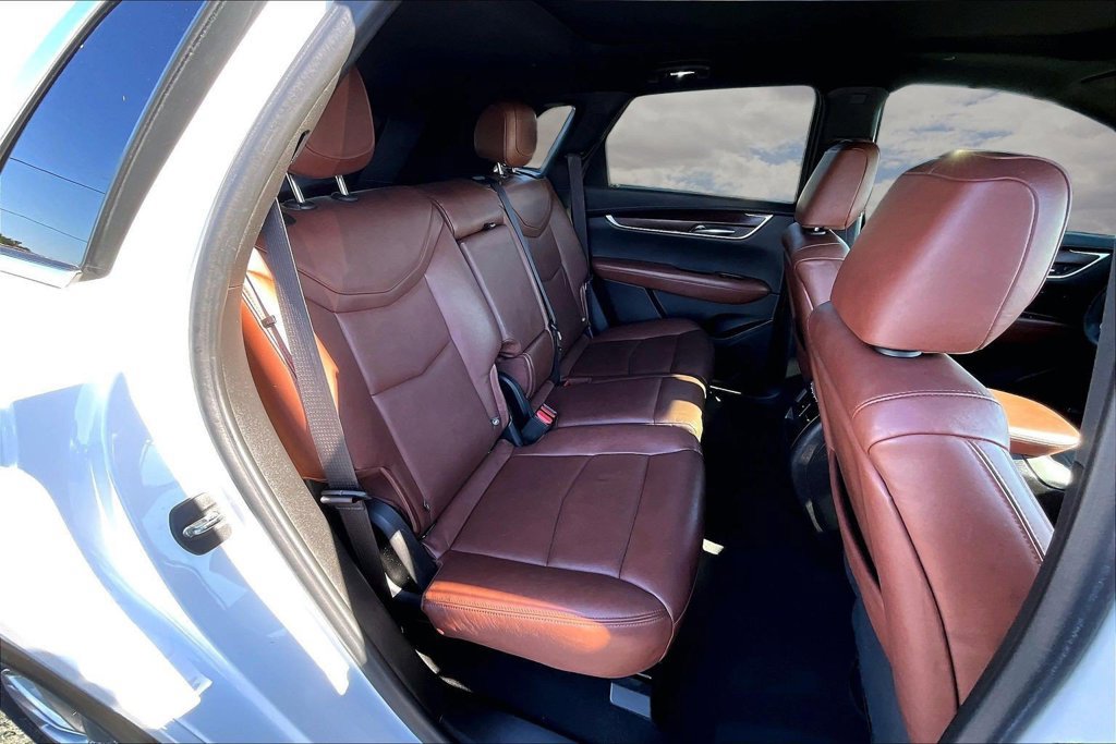 Used 2022 Cadillac XT5 Premium Luxury w/ Technology Package FWD image 25