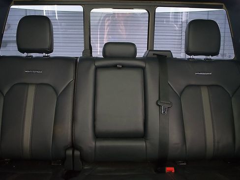 Used 2022 Ford F250 Platinum w/ FX4 Off-Road Package AWD/4WD image 19