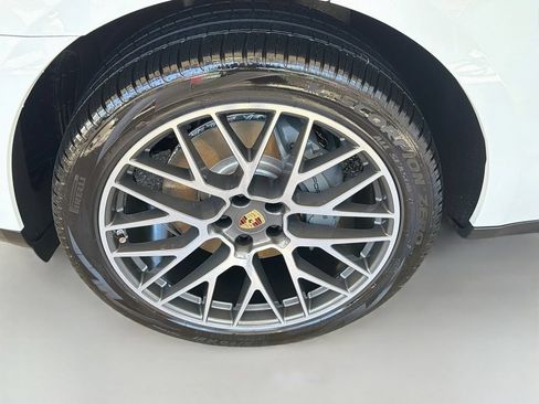 Used 2019 Porsche Macan S AWD/4WD image 38