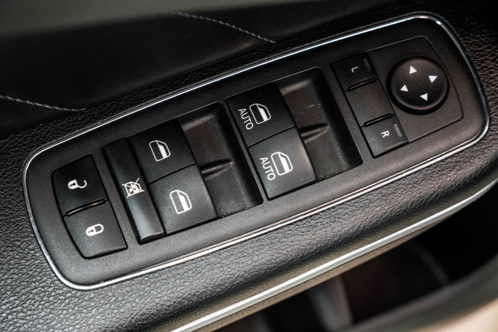 Used 2022 Dodge Charger Scat Pack RWD image 42
