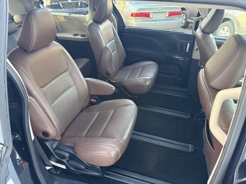 Used 2017 Toyota Sienna Limited Premium w/ Protection Package AWD/4WD image 16