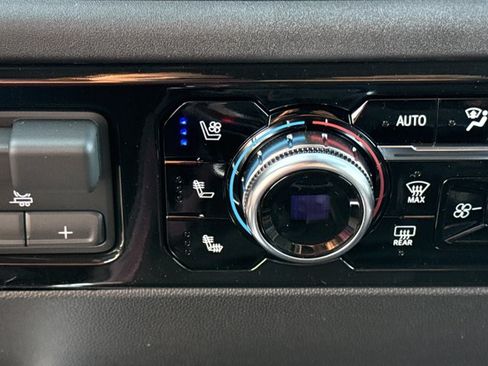 New 2026 GMC Sierra 1500 SLT AWD/4WD image 21