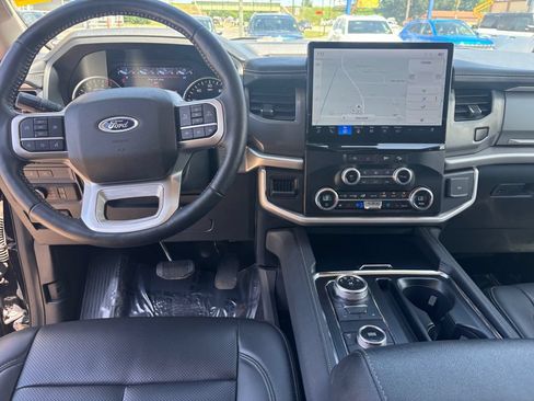 Used 2024 Ford Expedition XLT AWD/4WD image 29