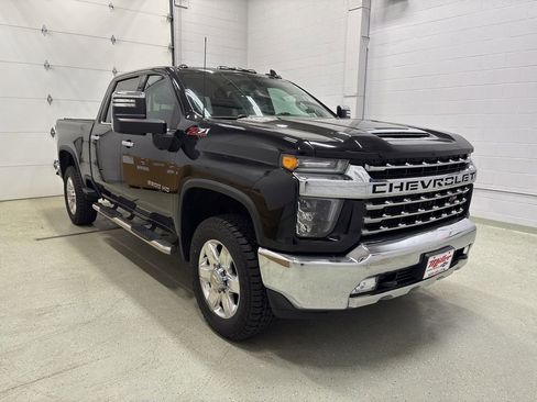 Used 2021 Chevrolet Silverado 3500 LTZ AWD/4WD image 2