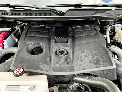 Used 2024 Toyota Tundra SR5 w/ SR5 Convenience Package AWD/4WD image 31