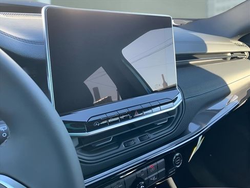 New 2026 Jeep Compass Latitude image 26