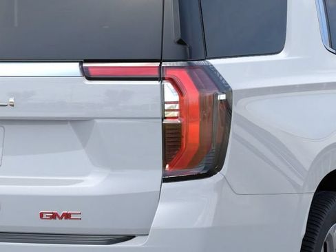 New 2026 GMC Yukon Denali w/ Sun & Power Step Package AWD/4WD image 11