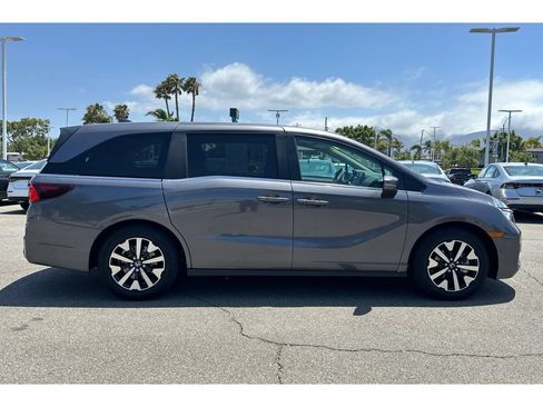 Certified 2026 Honda Odyssey EX-L image 7