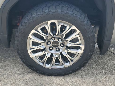 Used 2023 GMC Sierra 1500 Denali Ultimate AWD/4WD image 32