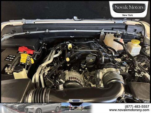 Used 2022 Jeep Gladiator Sport AWD/4WD image 7