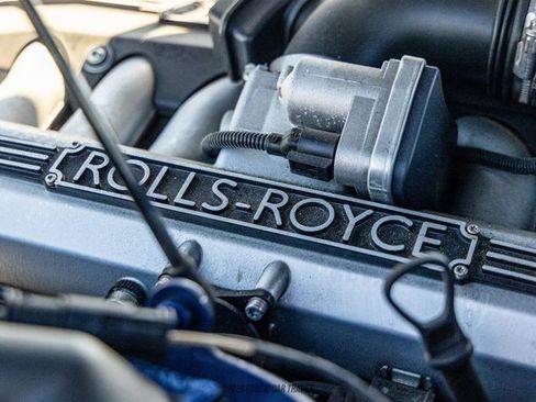 Used 2010 Rolls-Royce Phantom Drophead Coupe RWD image 29