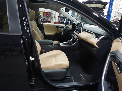 Used 2021 Toyota RAV4 Limited w/ Limited Grade Weather Package FWD image 16